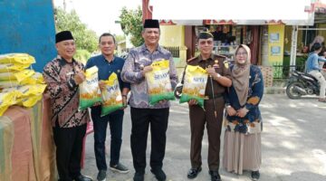 Stabilisasi Harga Pasar,Bupati Armia Tinjau GPM Beras SPHP di Kampung Kesehatan